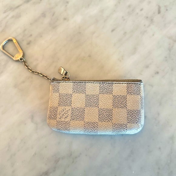Louis Vuitton cardholder keychain - Picture 1 of 3